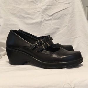 Black Leather Dansko Mary Jane Heel Clogs Us 8.5 or Euro 39